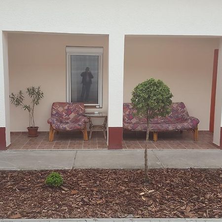 M&M Apartman Tiszafüred المظهر الخارجي الصورة